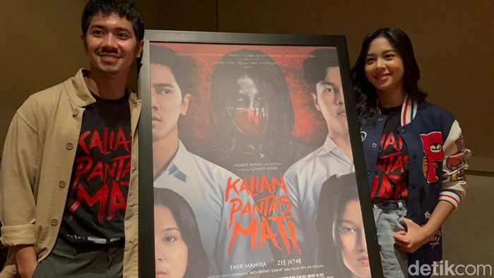 Emir Mahira dan Zee JKT48