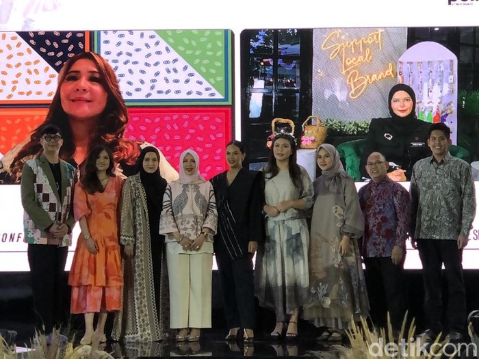6 desainer Indonesia akan tampil di New York Fashion Week