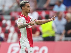 Antony Bakal Gabung MU, Pelatih Ajax: Semua Mengenai Uang