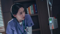 Sebagai Go Mi Ho, ia memperlihatkan daya tarik girl crush dengan kecerdasan dan kelihatainnya. Foto: (dok. SM Entertainment)
