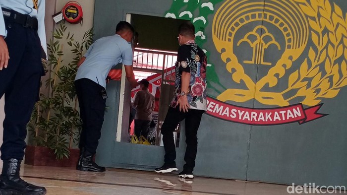 Dewie Yasin Limpo bebas dari Lapas Sungguminasa.