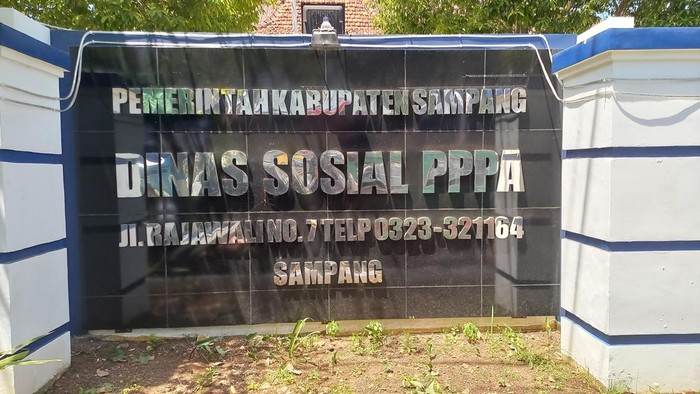 Dinsos Sampang mendalami raibnya saldo ATM milik sejumlah KPM PKH setelah diserahkan ke pendamping