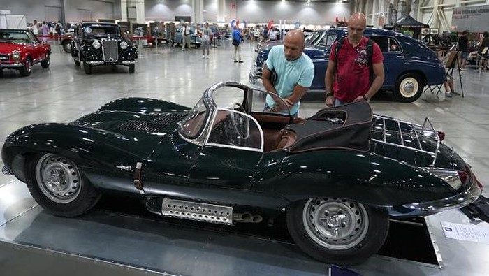 Disini Surganya Pencinta Mobil Antik MOSCOW, RUSSIA - AUGUST 24: A view of the 32nd exhibition of vintage cars and antiques
