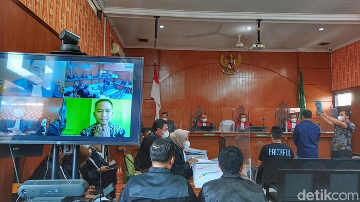 Dua saksi dihadirkan dalam sidang kasus Quotex Doni Salmanan di Pengadilan Negeri (PN) Bale Bandung, Kamis (25/8/2022)