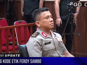 Berseragam Lengkap Polri, Ini Penampakan Irjen Ferdy Sambo di Sidang Etik