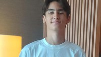 Frederik memiliki darah blasteran Jepang dan Belanda. Darah Jepang mengalir dari ibunya bernama Ratna Sari Dewi Soekarno, sedangkan darah Belanda dari almarhum ayahnya Frits Frederik Seegers. (Foto: Instagram @kartikasoekarnofoundation)
