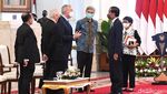 Gaya Jokowi Saat Bertemu 35 Bos Perusahaan AS di Istana