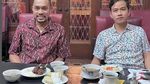 Gaya Sederhana Ahmad Sahroni yang Suka Makan Nasi Bungkus