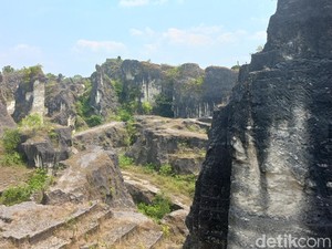 Mitos Gunung Pegat di Lamongan Bisa Dilawan dengan Melepas Ayam