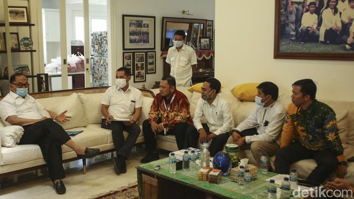 Ikatan Dosen Tetap NON-PNS RI (IPTN-PNS RI) menemui Wantimpres Sidarto Danusubroto di Jakarta, Kamis (25/8/2022).
