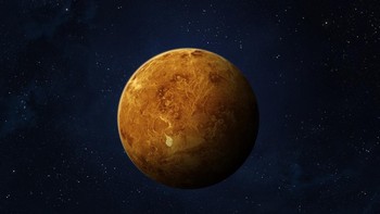 Dulu planet Venus dianggap paling layak untuk dikunjugi oleh manusia, namun negara Soviet menyadari akan bahaya Venus setelah mengirimkan berbagai wahana Venera ke planet tersebut. Di mana Venus sangat tidak bersahabat dengan kehidupan Manusia.Atmosfernya penuh dengan CO2 sehingga tekanannya 90 kali lebih besar daripada Bumi, awannya terbuat dari asam sulfat, dan suhu rata-rata permukaannya hampir 900 derajat Fahrenheit. Banyaknya karbon dioksida sehingga tidak memungkinkan adanya kehidupan. Gunung berapi dinilai sebagai penyebabnya namun hingga saat ini belum diketahui lebih pasti. (Foto: Getty Images/iStockphoto/buradaki)