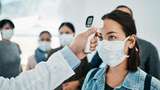COVID Mereda, Sudah Amankah Copot Masker di Transportasi Umum? Ini Kata Dokter