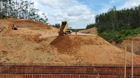 Untuk pelaksanaan pekerjaan jalan Lingkar Sepaku segmen I oleh PT Prampus Inti Puspita dengan nilai kontrak kegiatannya senilai Rp 46,693 miliar.