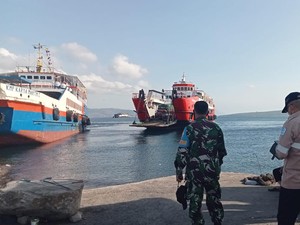KMP Tunu Pratama Jaya Akhirnya Lepas Kandas