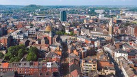 Berada di Belgia, Charleroi adalah kota yang terlantar. Di dalamnya hanya ada bangunan terbengkalai dan pabrik kosong. (Getty Images/iStockphoto)