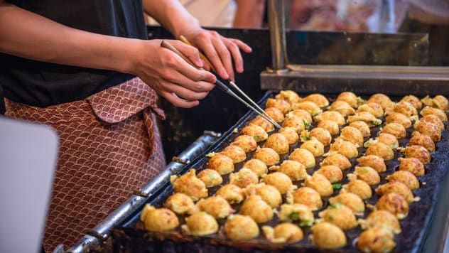 20 Daftar Jajanan Kaki Lima Terenak di Asia, Ada Getuk dan Kerak Telor