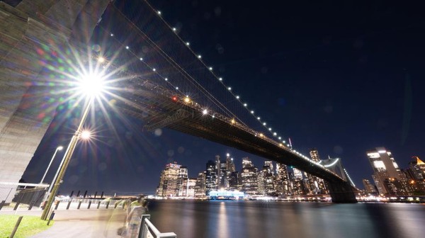 Kali ini ada Jembatan Brooklyn dengan latar belakang gedung World Trade Center. Foto ini diambil pada 23 Agustus 2022. Kali ini ada Jembatan Brooklyn dengan latar belakang gedung World Trade Center. Foto ini diambil pada 23 Agustus 2022.