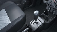 transmisi manual 5-speed dan Automatic Gear Shift (AGS). Transmisi AGS pada All-New Alto K10 menawarkan peningkatan kenyamanan dan kemudahan berkendara bagi pengendaranya. Foto: Dok. Maruti Suzuki India