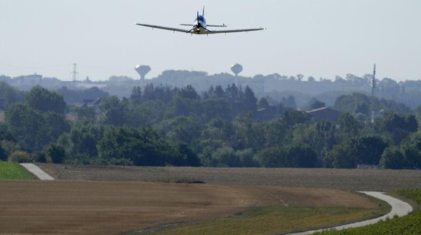 Rutherford lepas landas dari Sofia pada 23 Maret 2022. Kemudian mendarat lagi di ibukota Bulgaria itu pada Rabu kemarin. (AP Photo/Virginia Mayo) Â Rutherford lepas landas dari Sofia pada 23 Maret 2022. Kemudian mendarat lagi di ibukota Bulgaria itu pada Rabu kemarin. (AP Photo/Virginia Mayo) Â