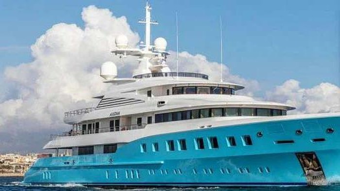 Potret Kapal Pesiar Rp 1,1 Triliun yang Disita dari Orang Kaya Rusia Sebuah kapal pesiar super mewah milik miliarder Rusia dilelang di Gibraltar. Begini penampakannya.