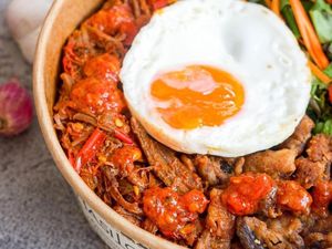 5 Rice Bowl Ini Cocok Dikonsumsi Saat Diet, Toppingnya Super Sehat