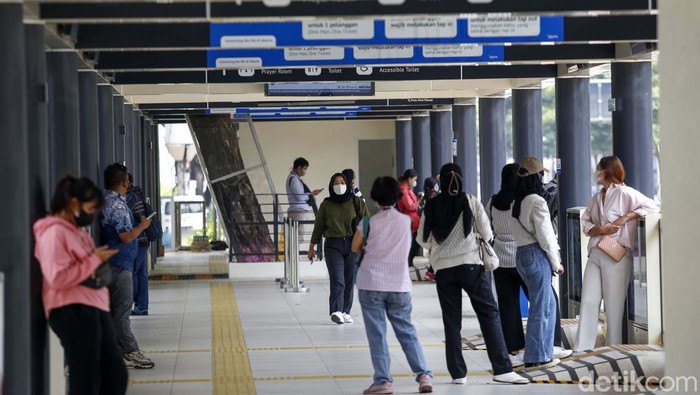 PT. Transportasi Jakarta (TransJakarta) telah merampungkan revitalisasi Halte Gelora Bung Karno (GBK), Jakarta Pusat. Yuk kita lihat hasilnya.