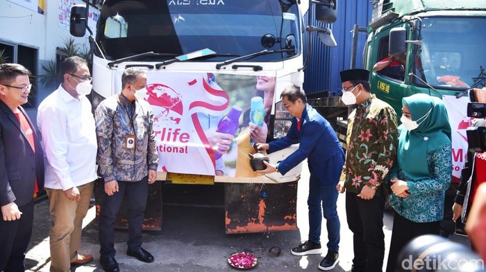 Seremoni pelepasan ekspor Morelife Sidoarjo
