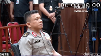 Sidang etik ini digelar untuk menentukan sanksi terhadap Ferdy Sambo. Berdasarkan Peraturan Kepolisian Negara Republik Indonesia Nomor 7 Tahun 2022 tentang Kode Etik Profesi dan Komisi Kode Etik Kepolisian Negara Republik Indonesia (KEPP), Ferdy Sambo terancam sanksi etika dan sanksi administratif. (Foto: Tangkapan layar YouTube POLRI TV RADIO)
