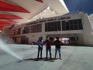 Suporter PSM Dianiaya-Atribut Dirampas Saat Diserang di Kuala Lumpur