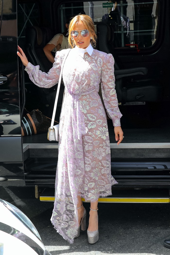 NEW YORK, NY - AUGUST 14: Jennifer Lopez is seen on August 14, 2022 in New York City.  (Photo by Jose Perez/Bauer-Griffin/GC Images)