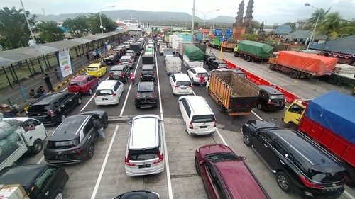 Aktifitas penyeberangan dari pelabuhan Gilimanuk - Ketapang dan sebaliknya ditutup sementara, Jumat (26/8/2022).