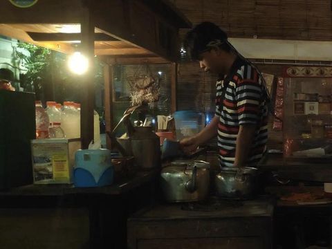 angkringan di surabaya