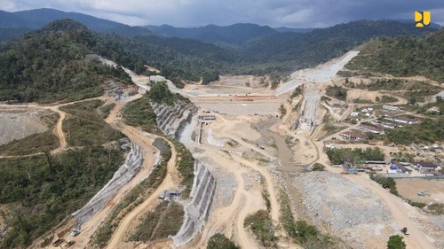 Kementerian PUPR melalui Direktorat Jenderal Sumber Daya Air terus membangun sejumlah bendungan di NTB dalam rangka mendukung produksi pertanian.