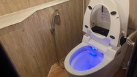Tersedia pula fasilitas toilet. Foto: Dok. Yohan Setiawan/Adiputro
