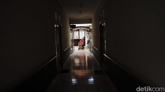Cinta Kasih yang Buat Kami Bertahan Keterbatasan fisik, Intelektual, Mental dan Sensorik yang kini dialami orang-orang disabilitas penghuni Wisma Tuna Ganda Palsigunung. Mereka ada jadi anugerah dan cinta kasih keluarga.