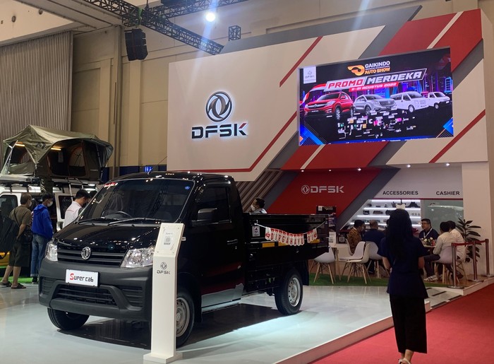 DFSK pada ajang GIIAS 2022