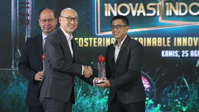 Digital Channel Division Head Bank BTN Tan Jacky Chen, mewakili Direktur IT & Digital Bank BTN Andi Nirwoto menerima penghargaan kategori Green Economy dengan inovasinya yakni Digital Mortgage Ecosystem di Jakarta.


BTN Digital Mortgage Ecosystem siap mengakomodir empat aspek yang dibutuhkan pemilik rumah mulai dari aspek living, renting, buying dan selling. Inovasi ini juga akan lebih memudahkan perseroan dalam membangun Super Apps dalam bidang perumahan.