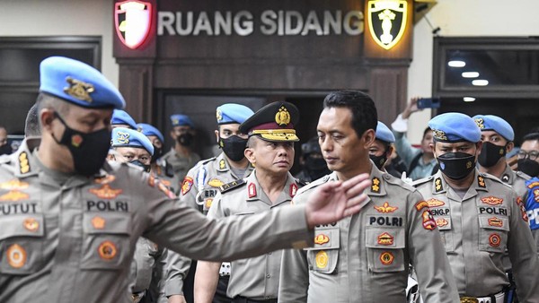 Lika-liku 16 Jam Sidang Ferdy Sambo dalam Bingkai Foto