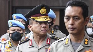 Ekspresi Tegang Ferdy Sambo Usai Dipecat Polri