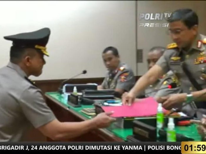 Sidang Kode Etik Profesi Polri (KEPP) memutuskan mantan Kadiv Propam Polri Irjen Ferdy Sambo dipecat dari Polri. Ferdy Sambo membacakan dan menyerahkan surat permohonan maaf dan siap bertanggung jawab di depan majelis sidang etik.