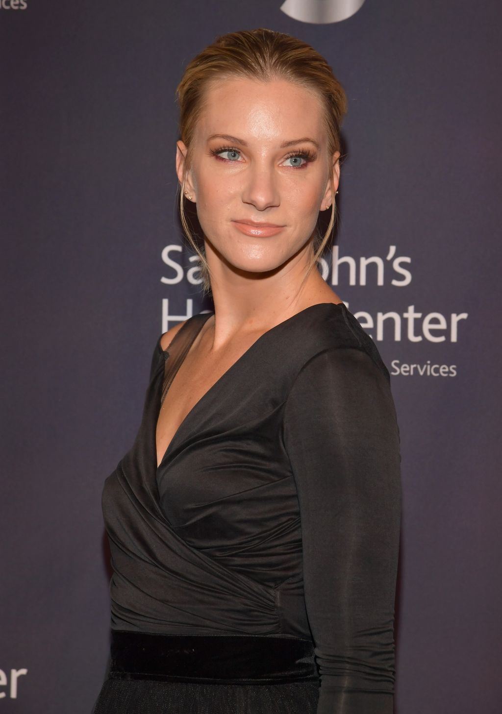 CULVER CITY, CA - OCTOBER 21:  Heather Morris attends the Saint John's Health Center 75th Anniversary Gala Celebration on October 21, 2017 in Culver City, California.  (Photo by Lester Cohen/Getty Images for Saint John's Health Center Foundation)