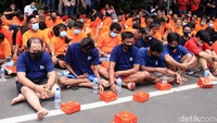 Polda Metro Jaya menggelar operasi dengan sasaran narkoba hingga perjudian. Selama empat hari terakhir, Polda Metro Jaya menangkap ratusan tersangka.