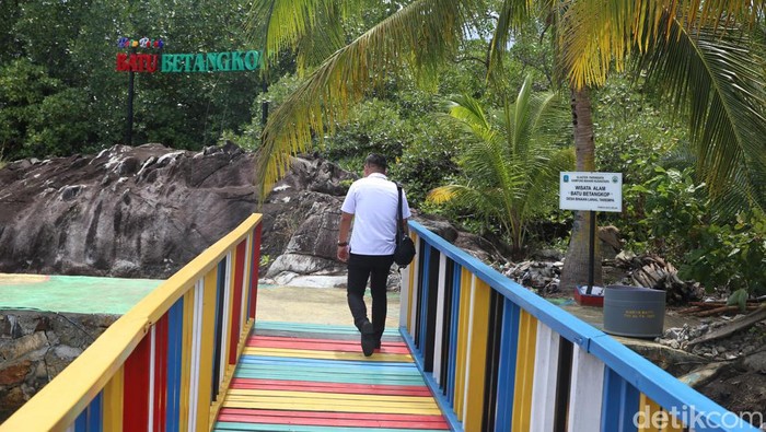 Ini Dia Batu Betangkop, Asal Mula Nama Desa Batu Belah