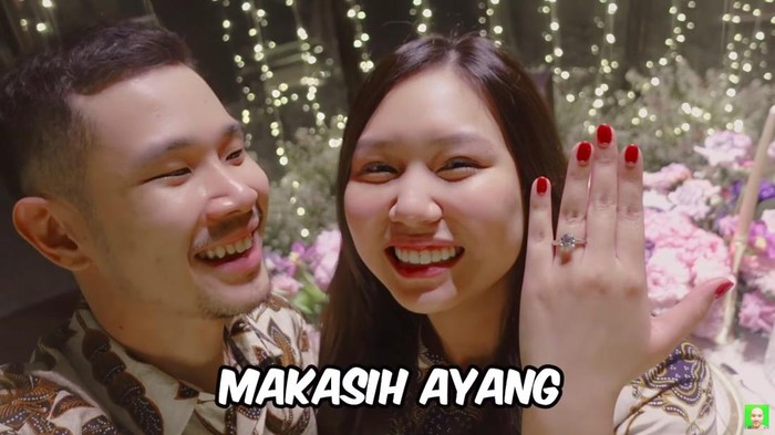 Cincin dari Jess No Limit untuk Sisca Kohl.
