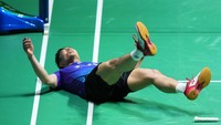 Gim ketiga, Chou Tien Chen menang lewat momen dramatis. Sempat tertinggal 20-17, dirinya menyusul lima angka dan menang 22-20! (Getty Images)