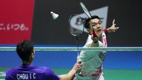 Jonatan Christie vs Chou Tien Chen tersaji di babak perempatfinal Kejuaraan Dunia Bulutangkis 2022 yang digelar di Tokyo Metropolitan Gymnasium pada Jumat (26/8/2022) siang WIB. Pemain asal Taiwan bisa menangi laga dengan penuh dramatis! (Getty Images)