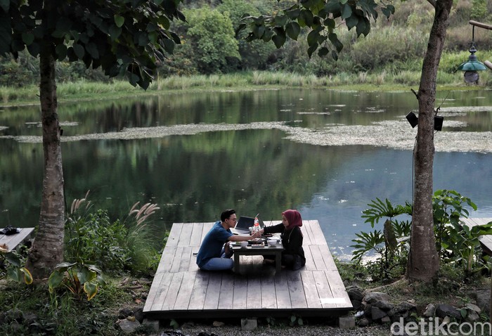 Kafe Balong Garut