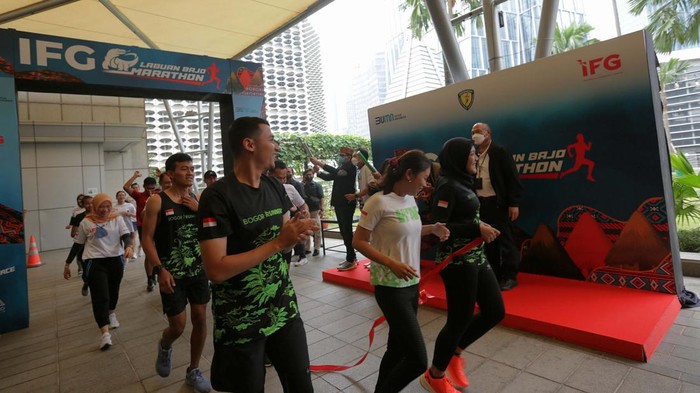 Labuan Bajo Marathon Digelar Oktober Mendatang Labuan Bajo Marathon 2022 akan digelar 29 Oktober 2022 mendatang. Adapuan nomor lari marathon yang akan digelar 5 km, 10 km, 21 km dan 42 km.