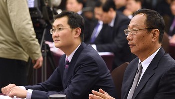 Produk pertama mereka yang sukses besar adalah layanan pesan instan QQ, yang langsung menjadi sumber pemasukan utama Tencent. Kemudian mereka merambah dunia game dengan judul-judul populer seperti CrossFire, Dungeon Fighter Online sampai League of Legends. Ma Huateng pun kian sukses. Foto: Getty Images