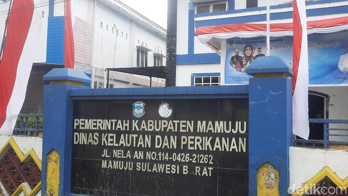 Kantor Dinas Kelautan dan Perikanan Kabupaten Mamuju.